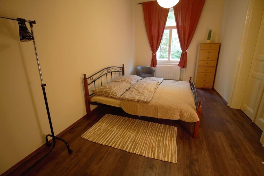 Comfort 2Bedrooms Quite Place!-Vinohrady Prag Eksteriør billede