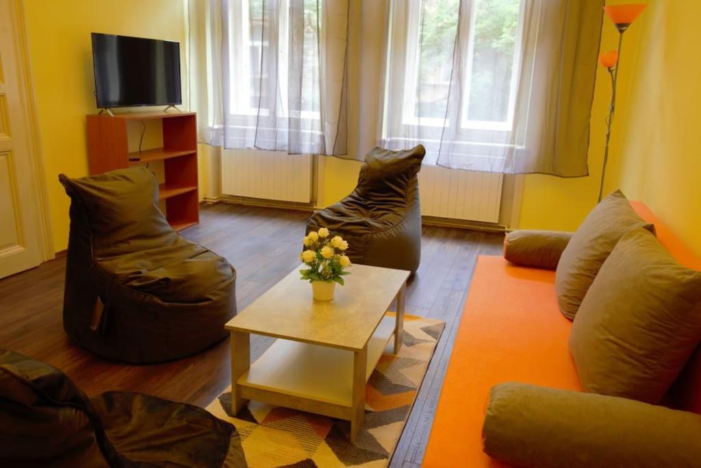 Comfort 2Bedrooms Quite Place!-Vinohrady Prag Eksteriør billede